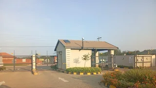 Ground Floor Unit in Secure Norton Park