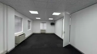 165m² Office to rent Sunninghill