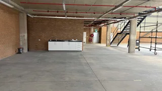 3,390m² Warehouse for Rent in Linbro Park