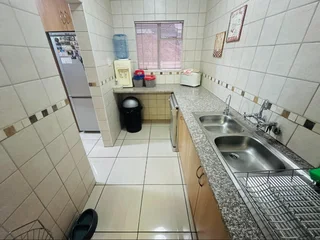 Stylish Four-Bedroom Home with Pool, Solar &amp; Staff Quarters in Randhart