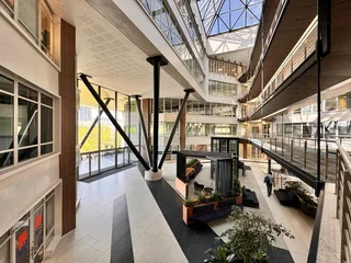 947 sqm Office to Let in Sandton