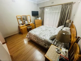 Stylish Four-Bedroom Home with Pool, Solar &amp; Staff Quarters in Randhart