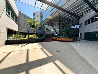 947 sqm Office to Let in Sandton