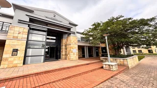 361 sqm Office to Let in Sandton
