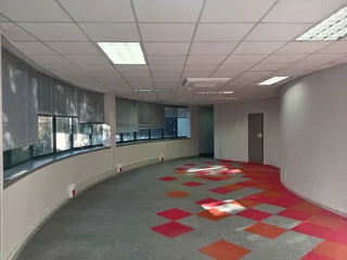 172m² Office to rent Woodmead