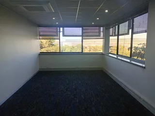 172m² Office to rent Woodmead