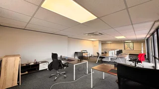 143 sqm Office to Let in Sandton