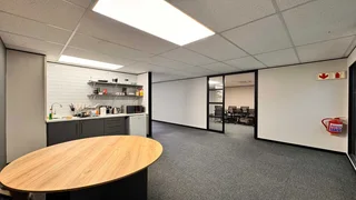 143 sqm Office to Let in Sandton