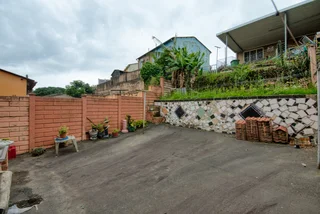 Elegant Facebrick Duplex with stylish interiors in Foresthaven for sale