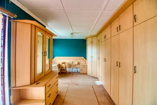 Elegant Facebrick Duplex with stylish interiors in Foresthaven for sale