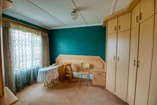 Elegant Facebrick Duplex with stylish interiors in Foresthaven for sale