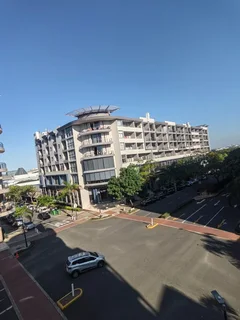 Chic Urban Living In The Heart Of Umhlanga - 3 bed , 3 bath with Double Balcony Views