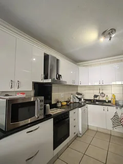 Chic Urban Living In The Heart Of Umhlanga - 3 bed , 3 bath with Double Balcony Views