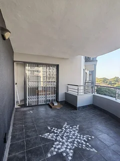 Chic Urban Living In The Heart Of Umhlanga - 3 bed , 3 bath with Double Balcony Views