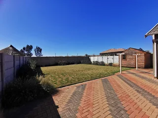 Spacious 3-Bedroom Home to Rent in Leopard’s Rest Security Estate