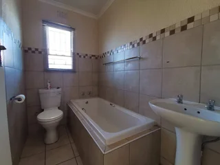 Spacious 3-Bedroom Home to Rent in Leopard’s Rest Security Estate