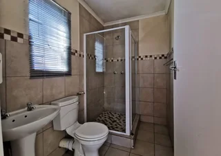 Spacious 3-Bedroom Home to Rent in Leopard’s Rest Security Estate