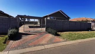 Spacious 3-Bedroom Home to Rent in Leopard’s Rest Security Estate