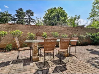 Charming 1-Bedroom And 1-Bathroom Cottage .   Ideal For Young Professionals