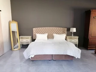 Charming 1-Bedroom And 1-Bathroom Cottage .   Ideal For Young Professionals