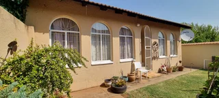 VALUE, LOCATION, STYLE COMBO