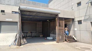 464 sqm B-Grade Warehouse &amp; Office Space for Rent