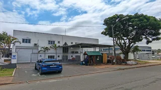 778m2 Standalone Warehouse For Sale in Springfield Park | Swindon Property