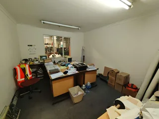 639m2 Midi-Factory for sale in New Germany - Sole Mandate | Swindon Property