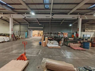 639m2 Midi-Factory for sale in New Germany - Sole Mandate | Swindon Property