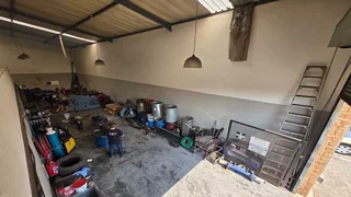 Industrial Investment Unit FOR SALE in Anderbolt