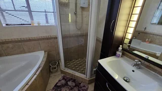 House For Sale in Da Nova, Mossel Bay