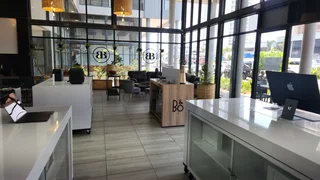 Prime Commercial Retail Space Available To Let in Umhlanga.