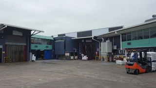 1'616m2 Warehouse TO RENT/LET in Red Hill | Swindon Property