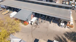 Free standing and Highway facing Industrial facility To Let