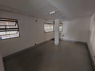 1&#39;616m2 Warehouse TO RENT/LET in Red Hill | Swindon Property