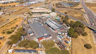 Free standing and Highway facing Industrial facility To Let