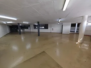 1&#39;616m2 Warehouse TO RENT/LET in Red Hill | Swindon Property