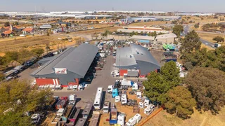 Free standing and Highway facing Industrial facility To Let