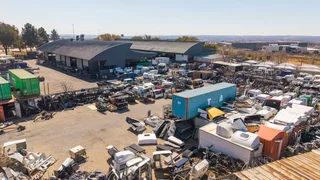 Free standing and Highway facing Industrial facility To Let