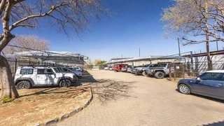 Free standing and Highway facing Industrial facility To Let