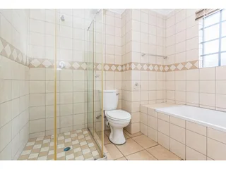 Secure 2-Bedroom And 1-Bathroom Apartment In Country View