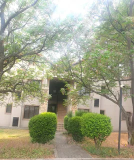 Charming 2-Bedroom Family Home in Secure Beverley Complex