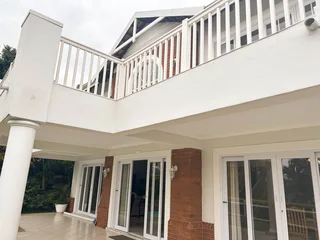 Luxurious 3-Bedroom Home with Pool and Loft — Experience Prestigious Golf Estate Living