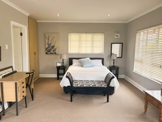 Luxurious 3-Bedroom Home with Pool and Loft — Experience Prestigious Golf Estate Living