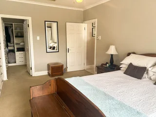 Luxurious 3-Bedroom Home with Pool and Loft — Experience Prestigious Golf Estate Living