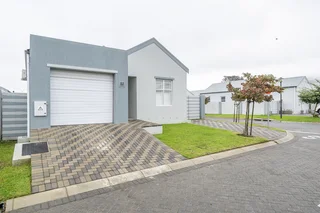 Charming Family Home in Sought-After Honeydew Country Estate