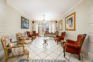 TRIPLE LIVING AT ITS BEST / DEVELOPMENT OPPORTUNITY