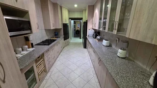 “Comfort, Space &amp; Convenience – 5-Bedroom Home with Multiple Garages”