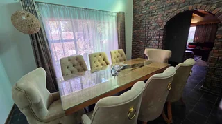 “Comfort, Space &amp; Convenience – 5-Bedroom Home with Multiple Garages”