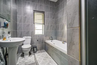 Sole Mandate! Stunning 3-Bedroom Home in Dalview, Brakpan